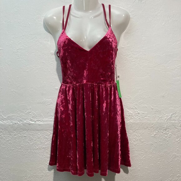 Forever 21 Dresses & Skirts - NWT Forever 21 Junior's Crushed Velvet Mini Dress Adjustable Straps Skater Red S